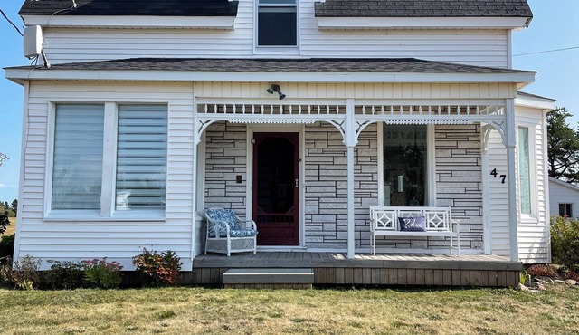 Dean's Seaside Escape,nBeautiful beaches and awesome sunrise and sunsets!