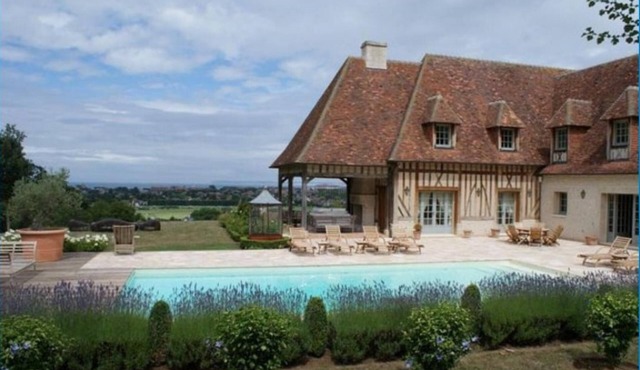 Deauville sea view and racetracks near the Golf