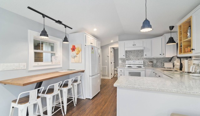 DEC-FEB MONTHLY 50% OFF The Funky Fuji @Backyard 🍎 Cottages