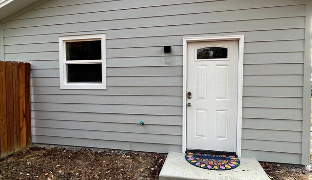 Decatur Bungalow Cozy Comfort & Convenience