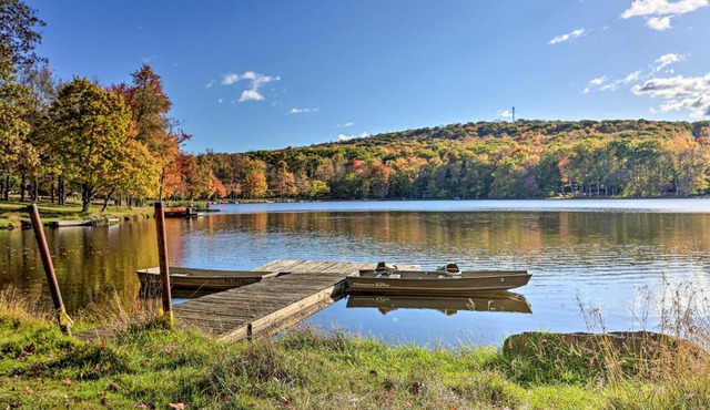 Deck and Screened Porch Pocono Lake Vacation Rental