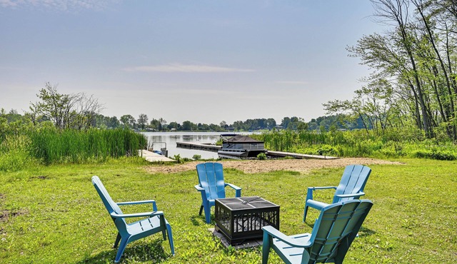 Deck, Dock & Hot Tub: Lakeside Retreat in Michigan