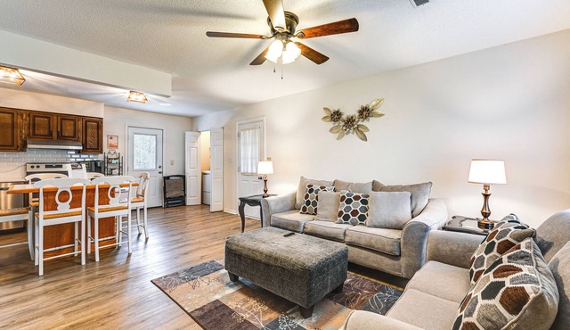 Deck & Fenced Yard: Family Home in Winterville