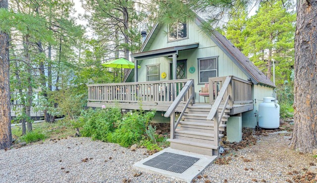Deck & Grill: A-Frame Cabin in Munds Park!