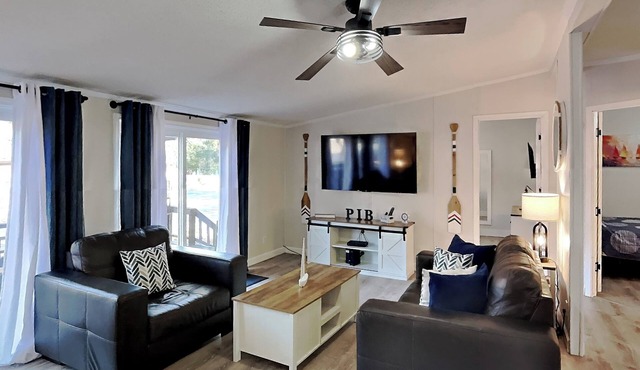 Deck, Grill & Good Times | 8 ppl | IC5