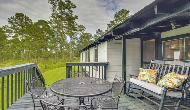 Deck & Grill: Thomasville 'House in the Pines'