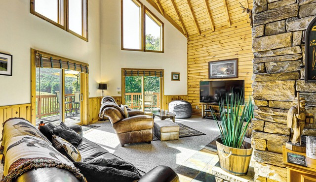 Deck & Mtn Views: Log Cabin By Snowshoe Mountain!