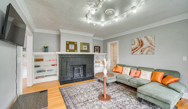 Deck, Pool Table! Walkable Cleveland Heights Apt