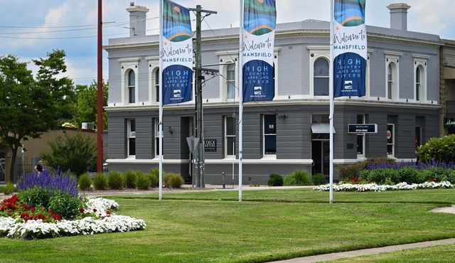 Deck Quarters - King Suite with Spa