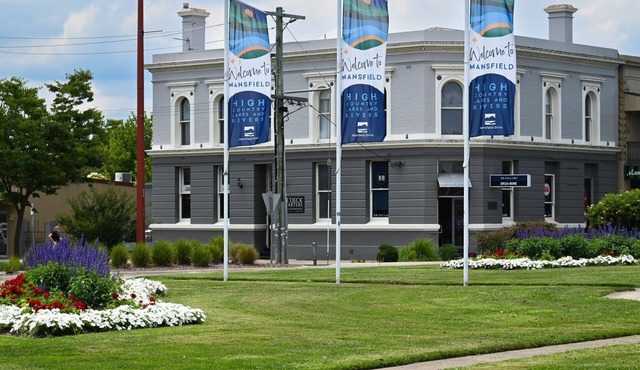 Deck Quarters - The Loft - Sleeps 2