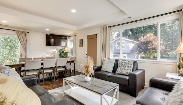 Deck, Yard & Game Room: Fun-Filled Redmond Home