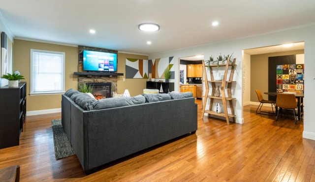 Decked Out 3BR Near Atlanta National Golf Club