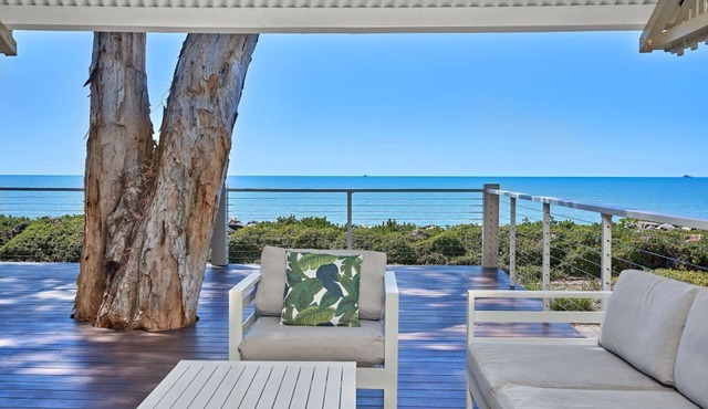 Decked Out By The Sea 4 Bedrooms