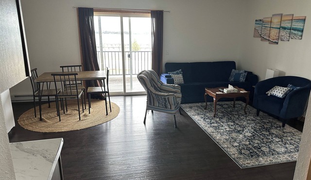 Deckhand's Quarters @The Boat Shop overlooking Paradise Bay