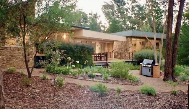 Deckhaus Hepburn Retreat