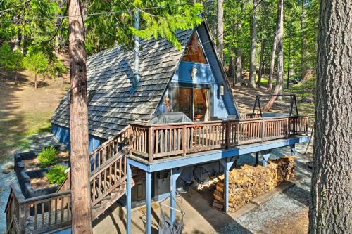 Decks, Grills and Fire Pit Camp Connell Hideaway!