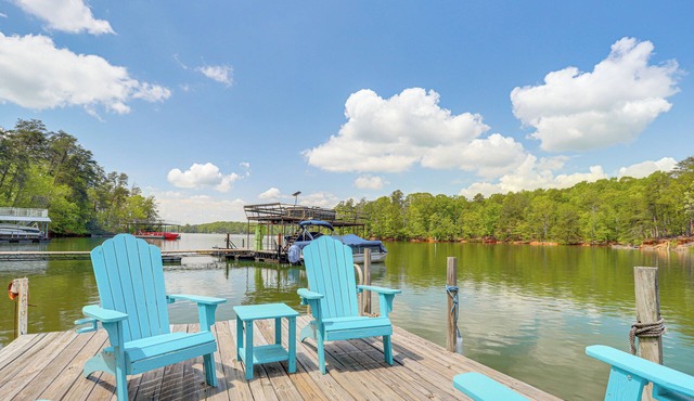 Decks & Yard Games: Lakefront in Gainesville!