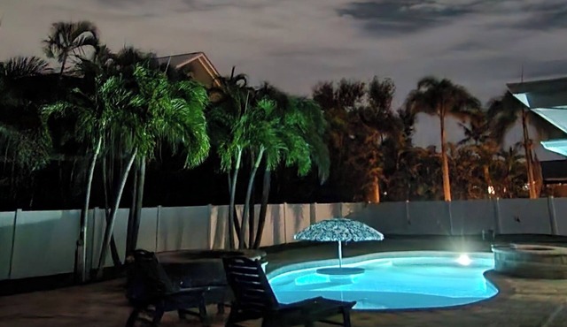 Decompress and Revitalize! Lose yourself in Paradise!