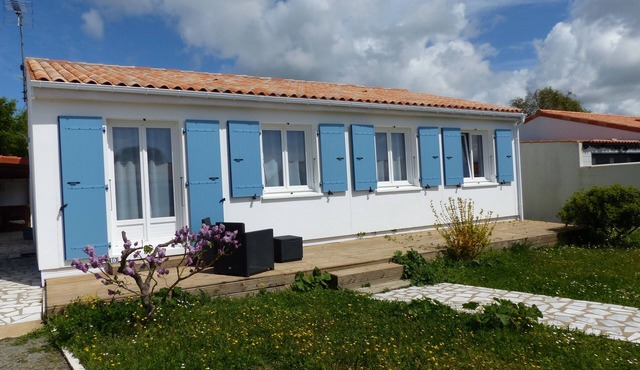 Decorated with taste, modern, very quiet area, typical fisherman village