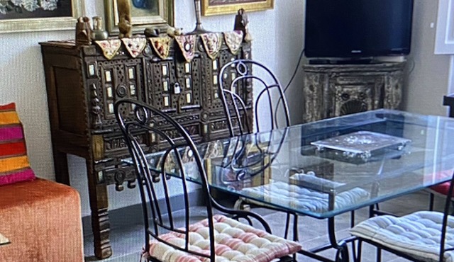 Decorator's house in the Var with garden terrace and barbecue