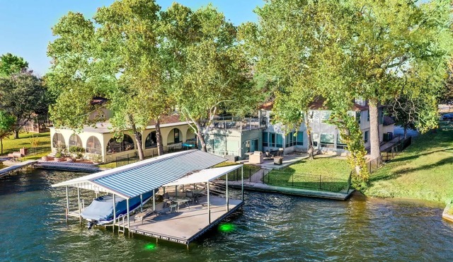 Deep Cove Getaway | Concierge Services