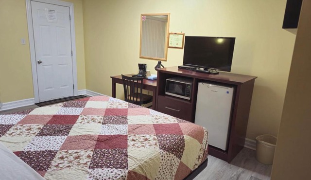 Deep River Motel
