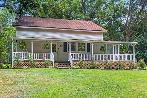 Deep Roots Retreat Historic Kingston Springs Home Pets Welcome Near Nashville