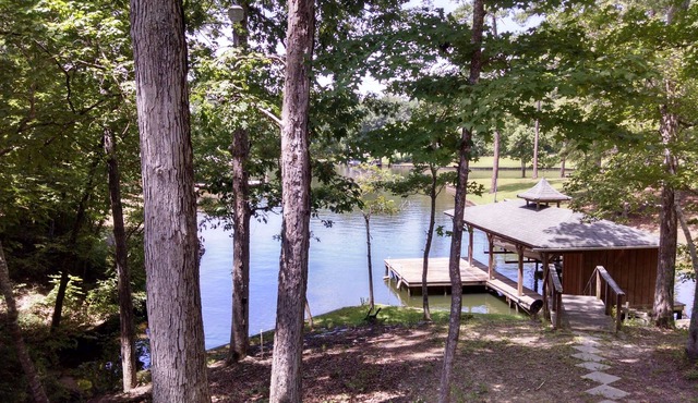 Deep Water Cove, WI-FI, Great Swimming & Fishing, peaceful from lake traffic.
