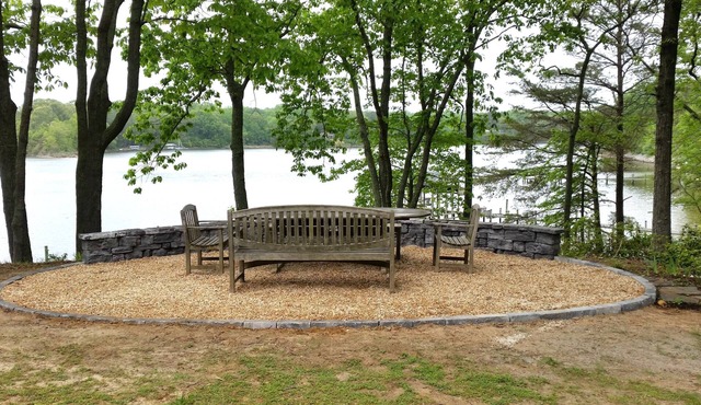 Deep water dock on the beautiful Corrotoman River.3BRs, Den w Sofa Bed