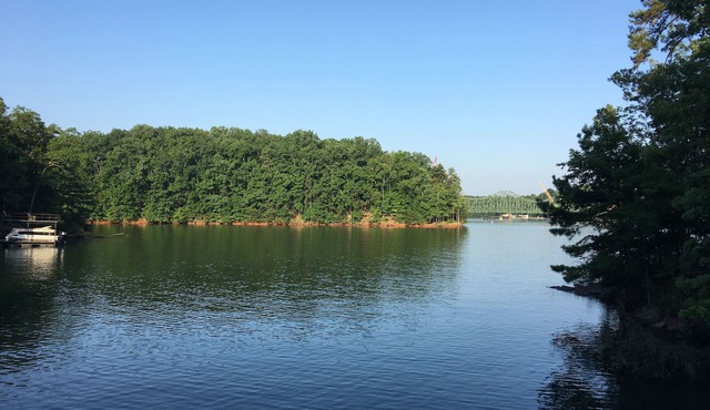 Deep Water/Lake Front- Mid lake near Port Royale Marina/Pelican Pete's