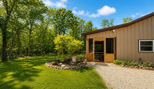 Deep Woods Cabin-2BD/1BA/Grill/Firepit/Private Forest/Pet Friendly-4PP