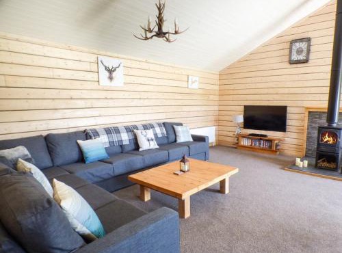 Deer Cabin-hot tub-dog friendly-mountain view