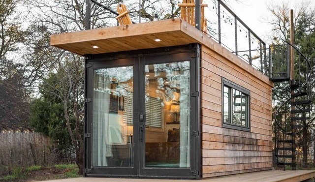 Deer Creek Tiny Container Home-12 Min to Magnolia
