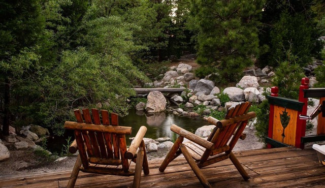Deer Creek - Two-Bedroom | Three Beds | One Bathroom | Sleeps Five
