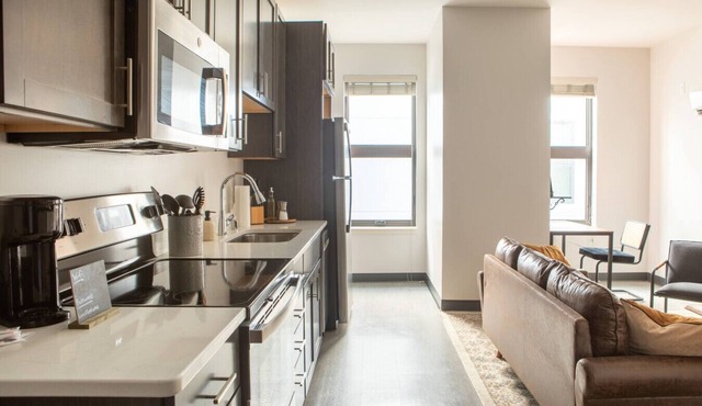 Deer District Studio Apt - One Block from Fiserv and Baird