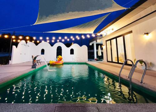 Deer Farm Pool Villa 5BR 27pax by One Life Four Season Guesthouse