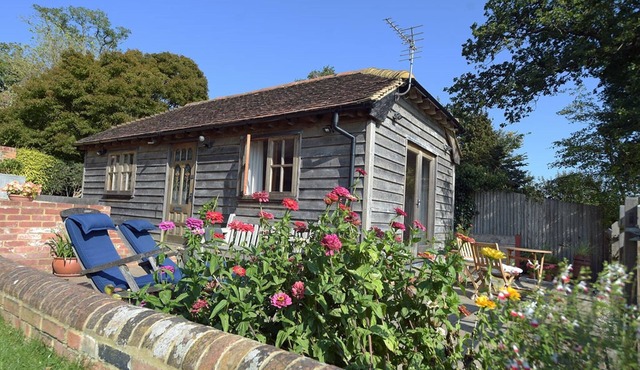 Deer Lodge | A Retreat with Views