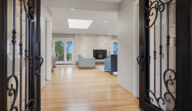 Deer Meadow 4BR 3Ba w Valley Views 30 Night Min