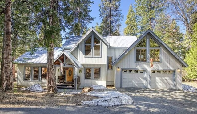 Deer Meadow Cabin @ Shaver Lake