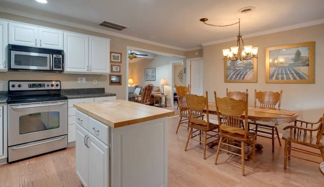Deer Meadow Cabinn~Lake Lure~nBreathe in Crisp Mountain Air - Pet Friendly