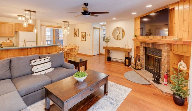 Deer Park-Shuttle-Amenities- Fireplace