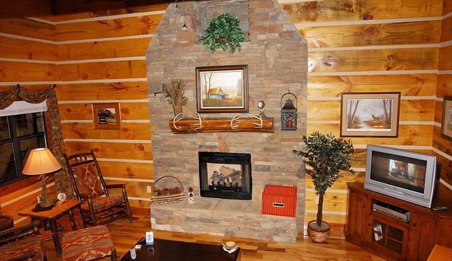 Deer Run Cabin, walking distance to the Little Canyon Rim