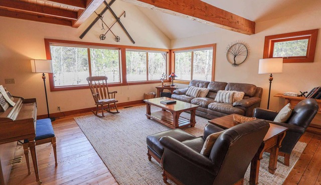 Deer Run Chalet - Alpine Style Retreat in Mazama