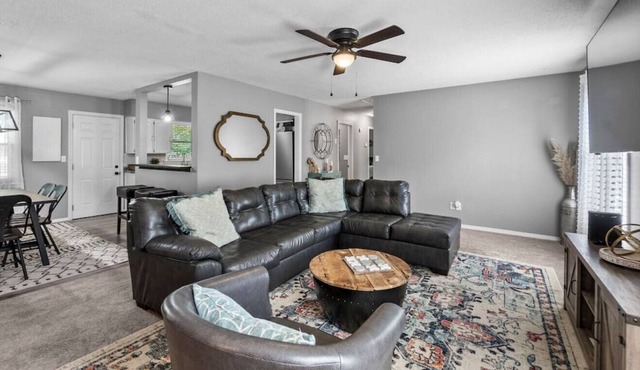 Deer Run Creek: 5 Bed Home in Great Neighborhood
