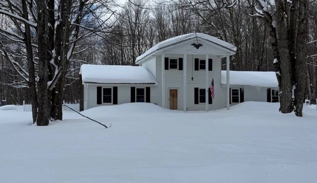 Deer Run Retreat, 2 miles from ORV/Snowmobile Trail 422