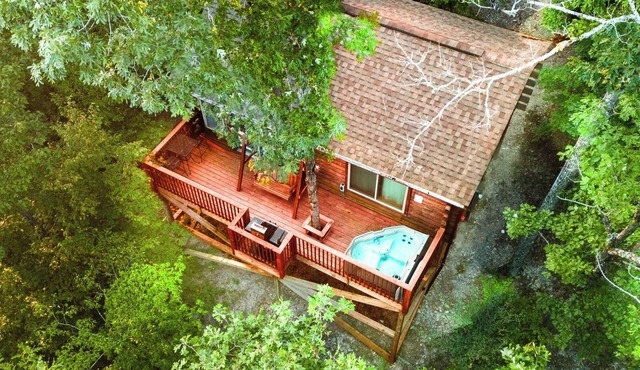Deer Run Treehouse - Starlight Haven