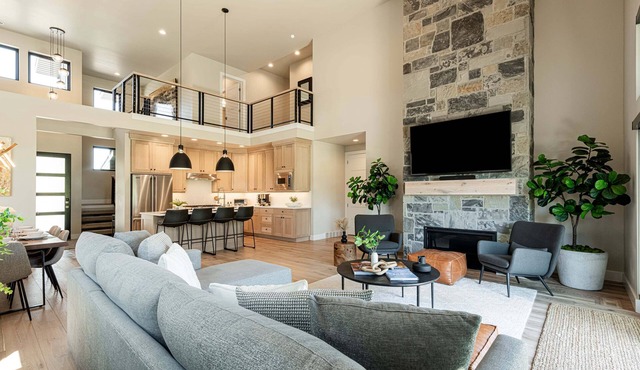Deer Valley East Village - 1/2 mile to ski and Jordanelle Reservoir!
