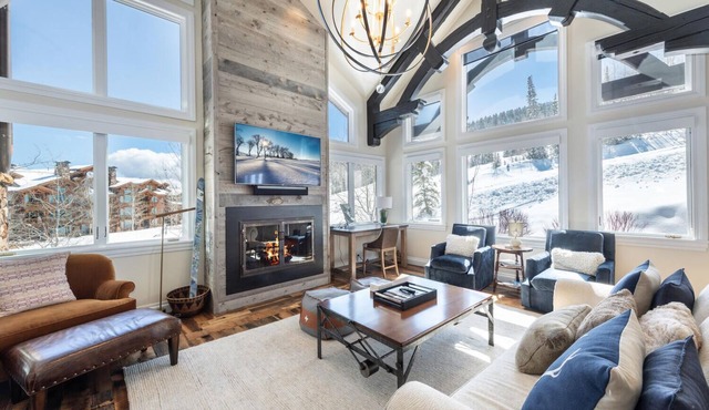 Deer Valley luxury mountainside escape, outdoor seating, private hot tub, walk to hiking trails