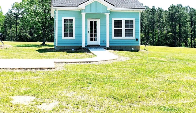 Deer View Cottage on 16 Acres, King Size Bed, No Pet Fee