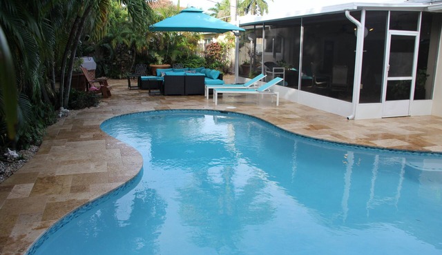 Deerfield Beach House and Poolnhttps:/my.matterport.com/show/?m=6txjncxb5Lo